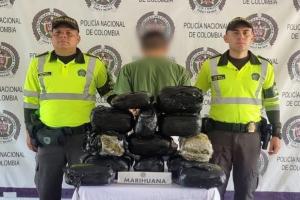 Sorprendieron a pasajero transportando en un bus 16 kilogramos de marihuana a su paso por Melgar