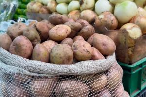 El ajiaco y la ensalada de papa siguen siendo platos favoritos de los colombianos.