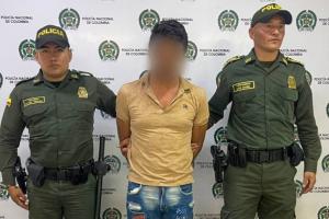 Brutal agresión en San Martín: sujeto fue sorprendido golpeando a su pareja