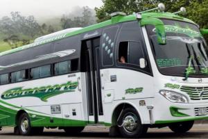 ¡Pánico en la vía a Ibagué! Armados atracaron a pasajeros de una buseta