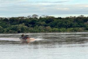 Activan operación conjunta para hallar a militares arrastrados por el río en Tolemaida