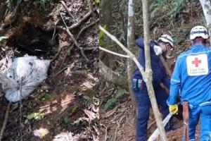¡Escalofriante! Descubren cuerpo en fosa clandestina cerca de unas cabañas turísticas