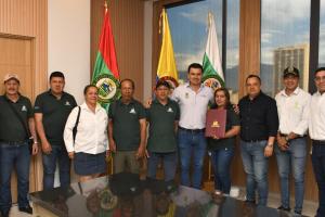 Firma convenio baterías Neiva