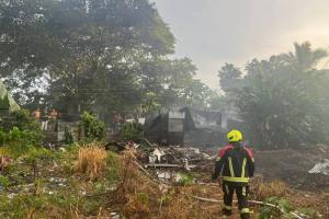 “Se perdió todo”: incendio arrasó con tres viviendas en Mariquita