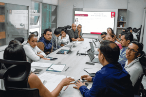 Avanza la articulación entre autoridades y farmacias para fortalecer la regulación sanitaria en Tolima