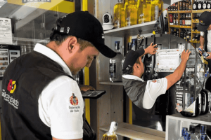 Controles en comercios del Huila dejan cierres por venta de productos de contrabando