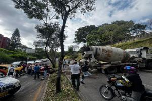 Accidente de tránsito | Avenida Guabinal | Choque Múltiple | Noviembre 2025