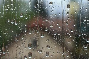 Por-qué-se-duerme-mejor-cuando-llueve.jpg