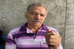 Adulto mayor solicita cirugia de ojos