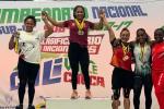 La pesista Rosalba Morales, fue una de las campeonas nacionales por el Tolima